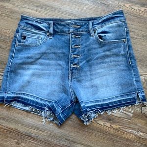 Brand New! L Medium Wash KanCan Jean Shorts